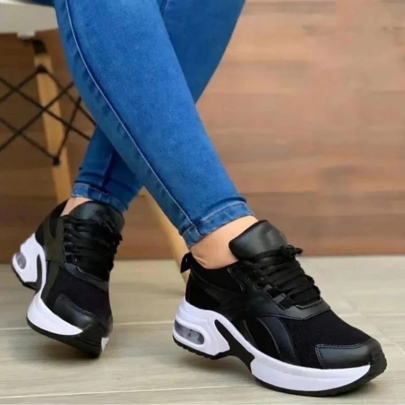 Baskets de course respirantes pour femmes - image de produit 0